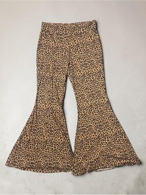 Leopard Print Flare Leggings - Grace & Emma - Size L